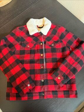 C’est Toi Buffalo Plaid Red Black Sherpa Coat Small